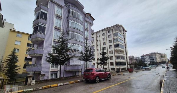 Karşıyaka İlkokuluna Çok Yakın Konumda Satılık 3+1 Daire