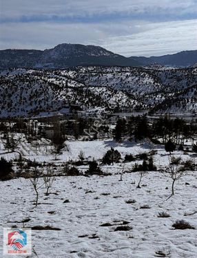 Bolkar'dan Arslanköyde Göl Manzaralı Satılık Araziler