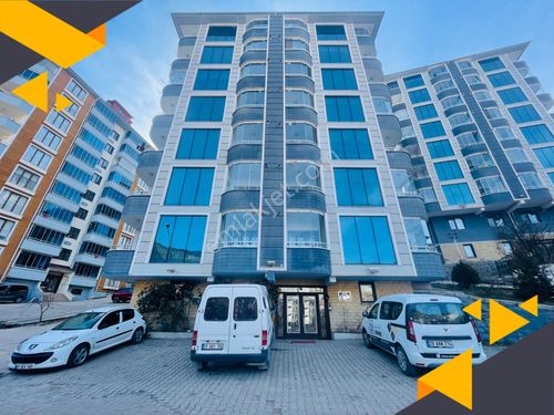 Mavi Evler Sitesinde Eşyalı 3+1 Kiralık Daire