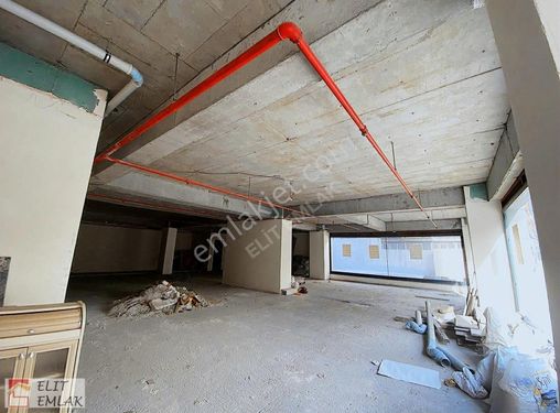 Elit'ten Satılık Cadde Arkası 235m2 Her İşe Uygun Dükkan