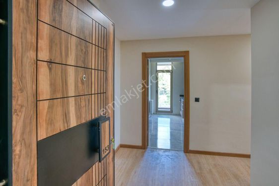 130 M2 Teraslı Qadraj Rezidansda Satılık 3+1