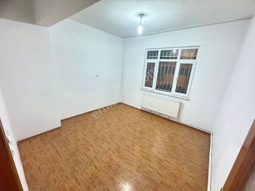 Kiralık Yüksek Girişkat Daire 2+1 95m2 Merkezi Konumda İstanbul Sultangazi Uğurmumcu Mahallesinde