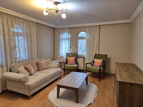 Sarıyer Çayırbaşı Mahallesinde Temiz Eşyalı 2+1 Kiralık Daire.