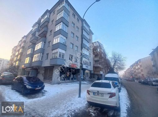 Lokka G.m'den Şükrüpaşa'da İçi Yapılı Anayol Cepheli 3+1 Daire