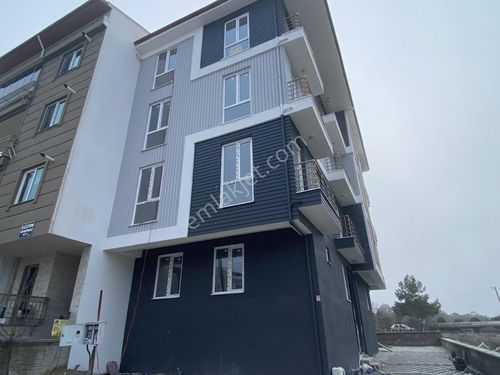 Burkent Mevkii Satılık 1+1 50m2 Sıfır Daire İskanlı