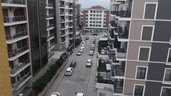 Balatçıkta 2+1 Kapalı Mutfak Arakat Kombili Otoparklı