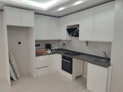 İstinye Park Yakını İçi Yapılı Doğalgazlı 3+1 Yüksek Giriş Daire