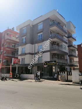 Kızıltoprak mahallesinde kiracılı kira getirisi yüksek dükkan