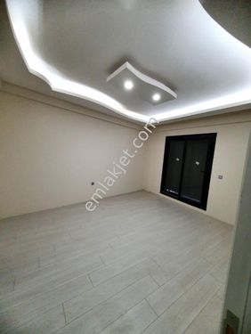 BORNOVA SATILIK 2+1 LÜKS DAİRE 