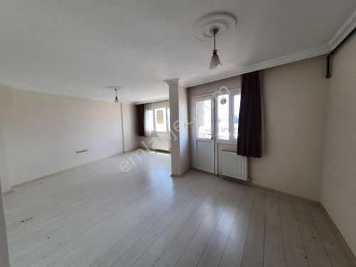 BORNOVA DA 3+1 KİRALIK  DAİRE 