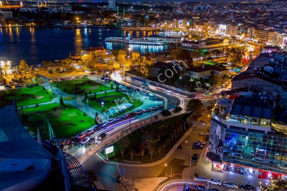  Kadıköy Merkezde -Denize 50m - Ruhsatlı - 20 Odalı - Faal Otel