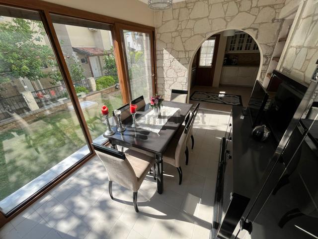 Alaçatı Göbene De Yıllık Kiralık Müstakil Ev Ve Havuzlu Villa 5