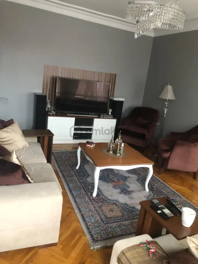 Güngören Haznedar Mah Asansörlü 5+1 200m2 Satılık Dubleks 5