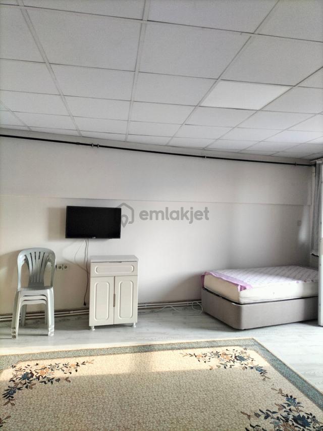 Bornova Da 1+1 Kiralık Eşyalı Geniş Daire 5