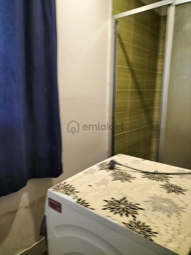 Bornova Da 1+1 Kiralık Eşyalı Geniş Daire 3