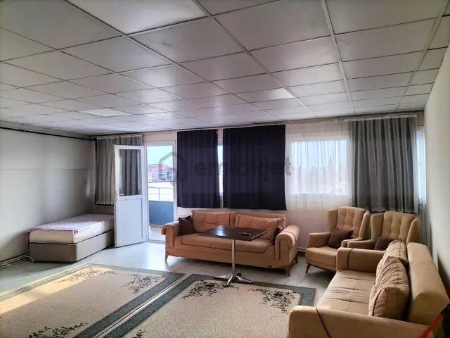Bornova Da 1+1 Kiralık Eşyalı Geniş Daire 2
