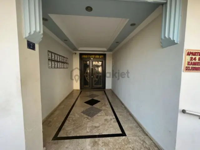 Merkezi Konumda Geniş 3+1 Daire 2