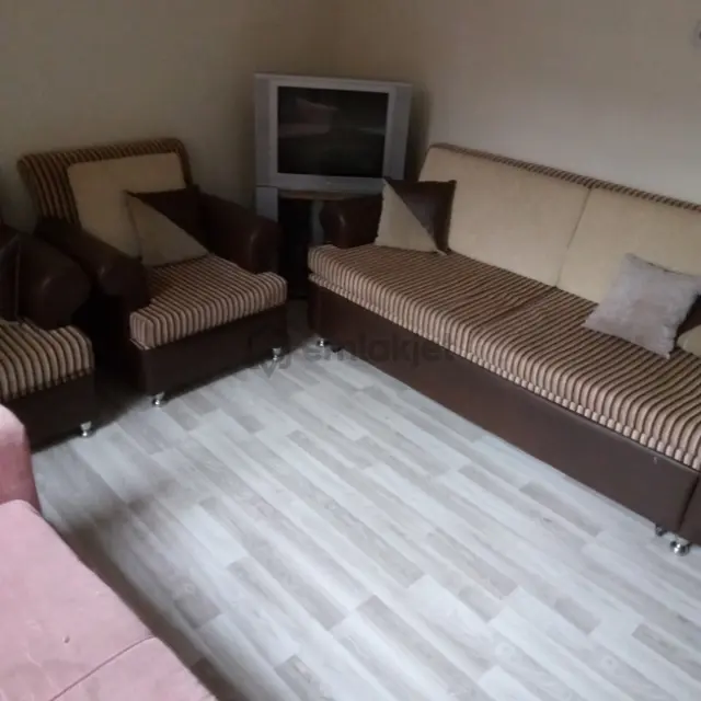 Kiralık Daire.lütfen Açıklamayı Okuyup Sonra Arayın. İçi Ful Yapılı Tertemiz Daire. 2