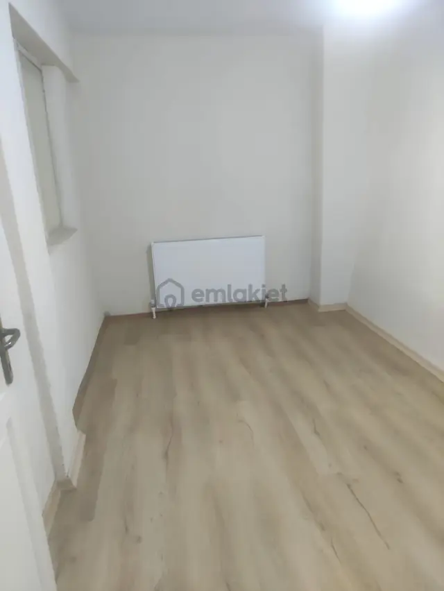 2+1 45m2 Ayrı Mutfak, Kombı, 5dk Metro, 1dk Okul 5
