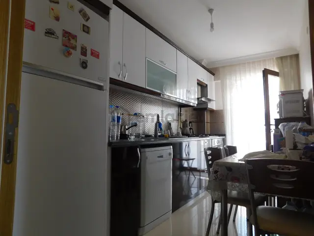 Menderes Turyap'tan Cüneytbey Mh. Siteiçi 3+1 Satılık Daire 5