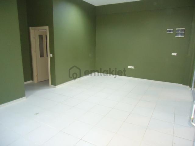 Krc'den Tokilerde 40m2 Kullanışlı Kiralık Dükkan 2