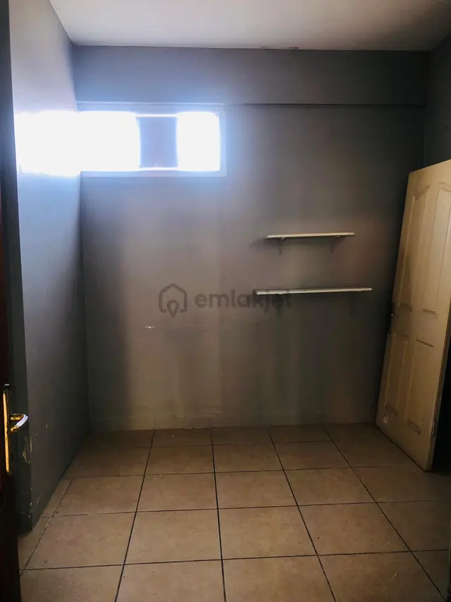 Sultanbeyli Mimarsinan Caddesinde 200m2 Kiralık Dükkan 3