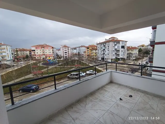 Güvenay - Çorum Kevser Cami Yanı – Sıfır Geniş 3+1 Daire 4