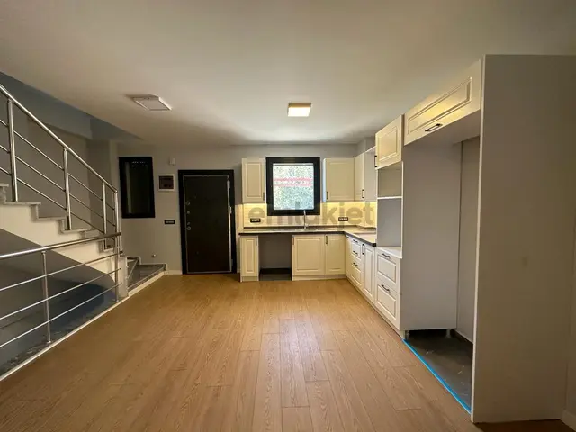 Marmaris Çamlı' Da Müstakil Havuz Eşyalı İkiz Müstakil Villa 3