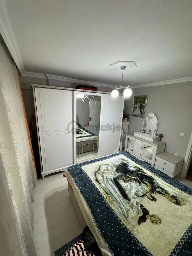 2+1 Masrafsız Merkezi Konumda Cumhuriyet Mah Denize 150 Mt Fırsat Daire 5