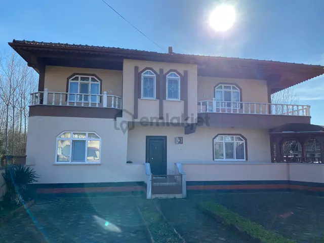 Sahibinden Sakarya/akyazı Acil Satılık 4+1 Villa Ve İmarlı Arsa Toplam 4001 Metrekare 3