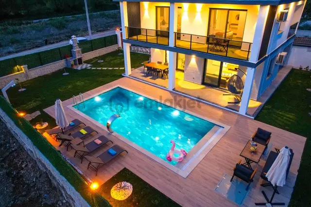İnlice'de Kiralık(günlük) 4+1 Lüx Havuzlu Villa (mera-106) 3