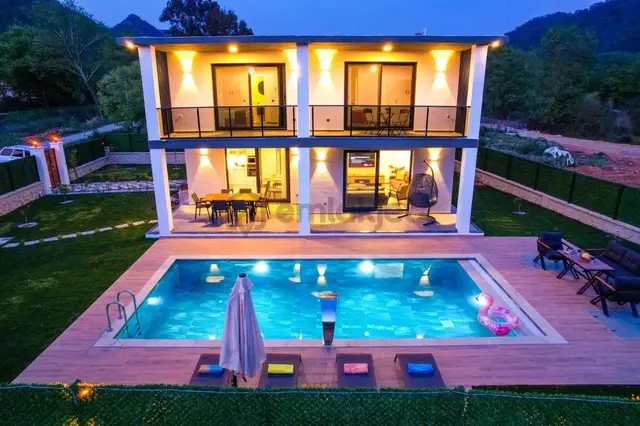 İnlice'de Kiralık(günlük) 4+1 Lüx Havuzlu Villa (mera-106) 2