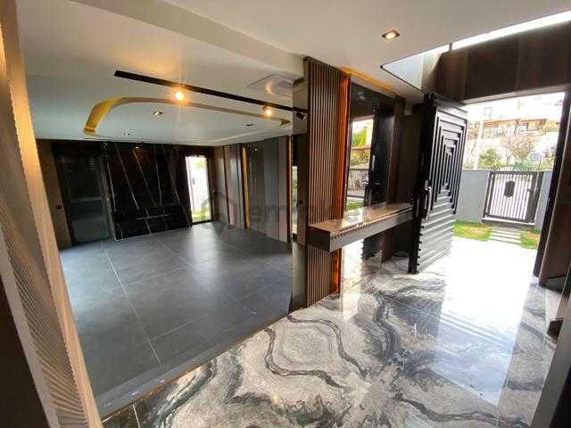 Manzara-bahçe-özel Havuz/otopark-sauna-hamam-sınema Odası-çim Teras-vrf-lüx-akıllı Ev-müstakil 3