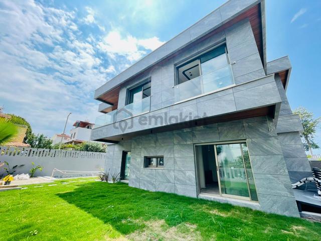 7/24 Guvenlık-özel Havuz-otopark-hamam-sauna-buhar Odası-asansor-500 M2 Bahçe-müstakil 5