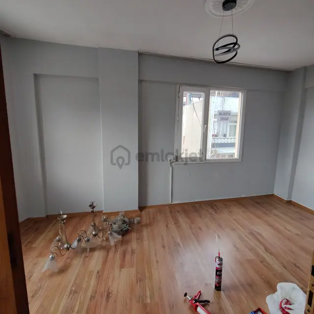 Karabağlar Barış Mah. 2+1 95 M2 Doğalğazlı Kiralık Ev 3