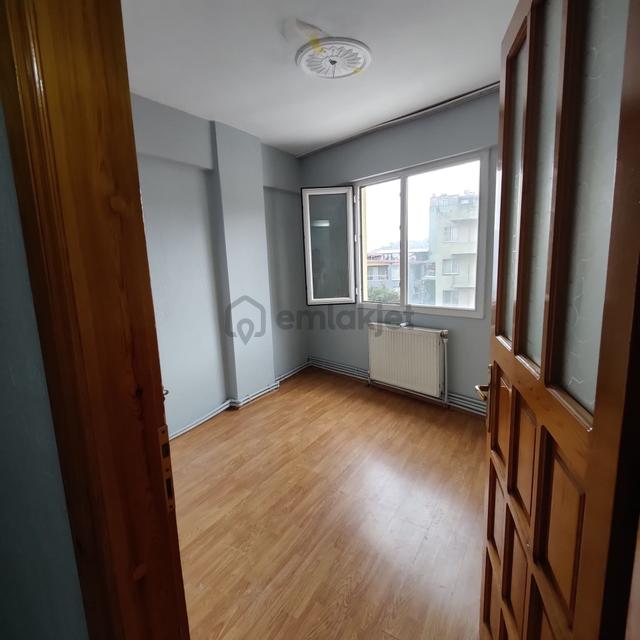 Karabağlar Barış Mah. 2+1 95 M2 Doğalğazlı Kiralık Ev 5