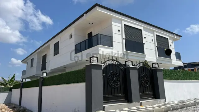 Didim Hisar Mahallesinde Satılık 3+1 Ayrı Mutfaklı Bahçeli Villa 3
