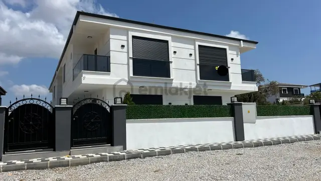 Didim Hisar Mahallesinde Satılık 3+1 Ayrı Mutfaklı Bahçeli Villa 2