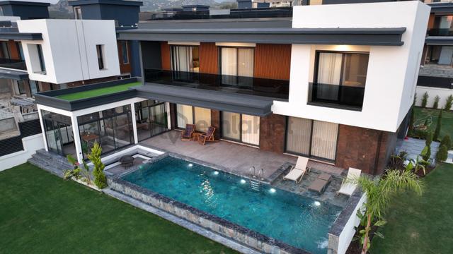 Özel Havuz/otopark-bahçe-hamam-sauna-sınema-fıtness-asansor-enerji Üreten-akıllı Ev -malikane 4