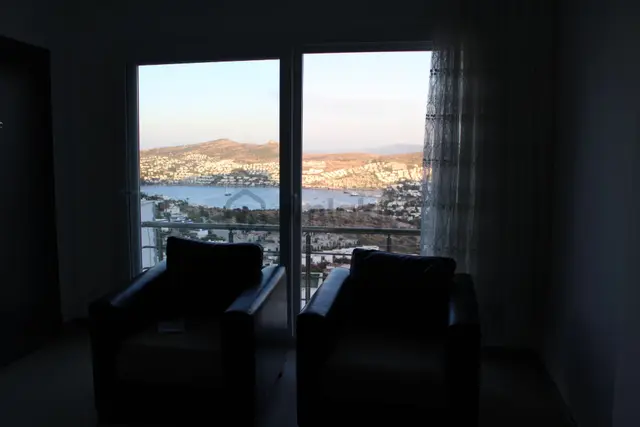 Gündoğanda Kiralık Full Eşyalı Manzaralı Site İçinde 2+1 Daire 2