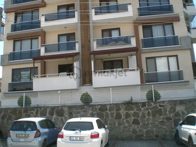 Topçular Mahallesinde Site İçerisinde 3+1 Bahçe Dublex Daire 2