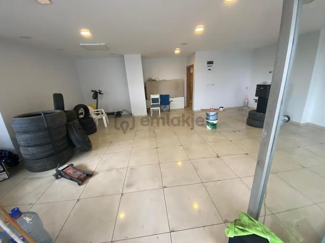 İstanbul House'dan Yakuplu'da İşlek Caddede 110m2 Köşe Dükkan 5