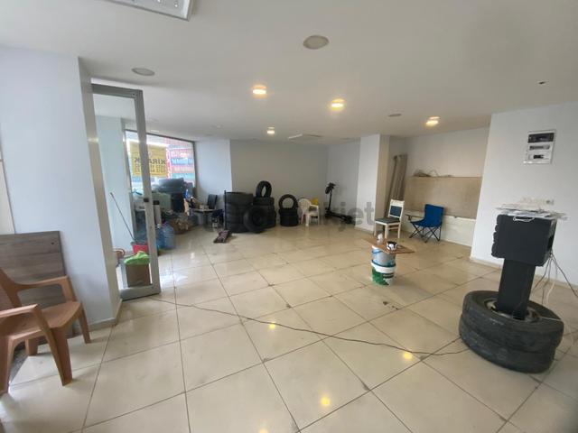 İstanbul House'dan Yakuplu'da İşlek Caddede 110m2 Köşe Dükkan 4