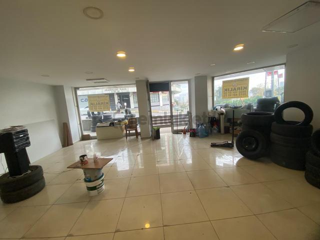 İstanbul House'dan Yakuplu'da İşlek Caddede 110m2 Köşe Dükkan 3