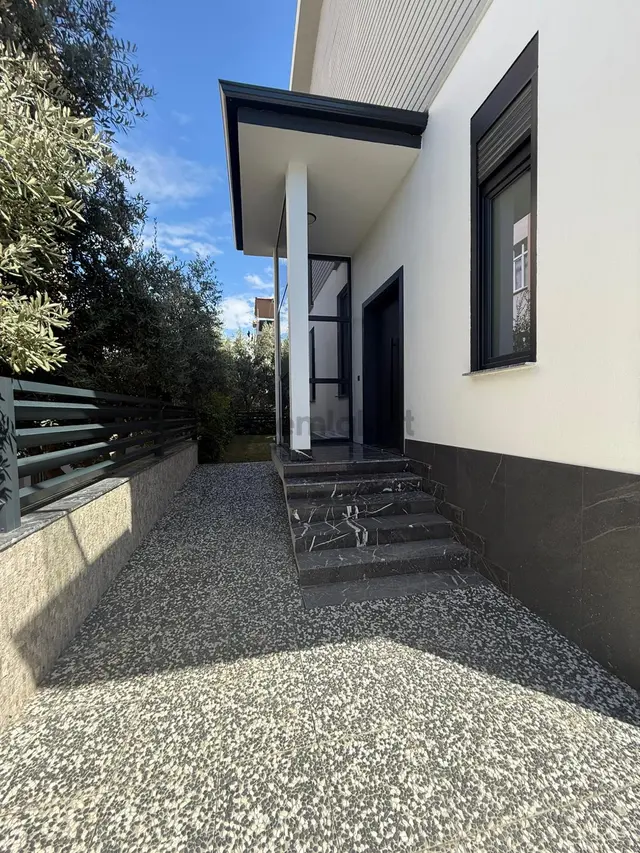 Manavgat Ilıca'da Havuzlu Lüks Satılık 2+1 Daire 4