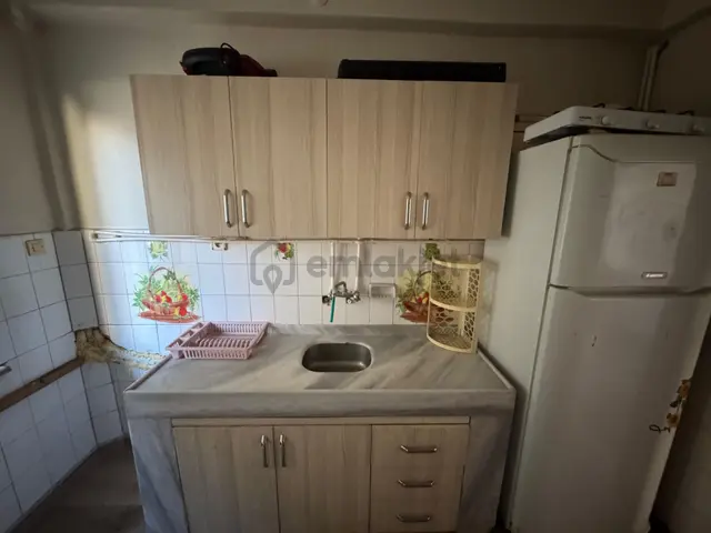 Emek Emlak'tan Hacı Osman Mah.de 1+1 Sobalı Kiralık Daire K-2892 4