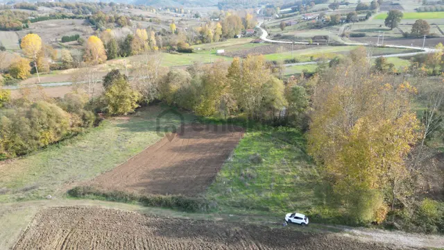 Kocaeli Karamürsel Kızderbent Satılık %5 İmarlı 1199 M2 Tarla 3