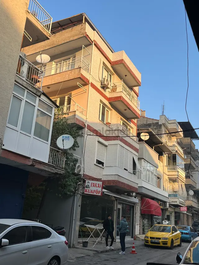 Şirinyerde Otele Uygun Merkezi Konumlu Kiralık Bina 2