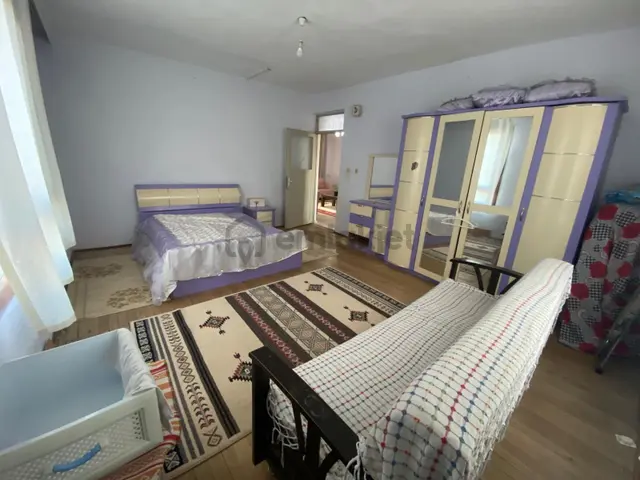 Karaçulhdaeeşyalı Kiralık 2+1 Geniş Daire 3
