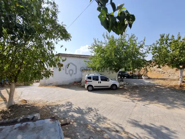 Aydın Nazilli Yöntem Emlaktan Yenipazar Dereköy Mahallesinde Satılık Bahçeli Müstkil Ev 3